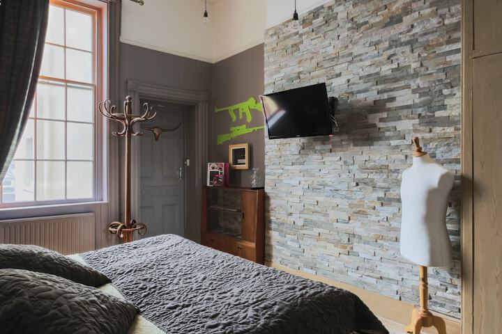 Room 21 of 272