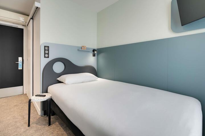 Room 19 of 52