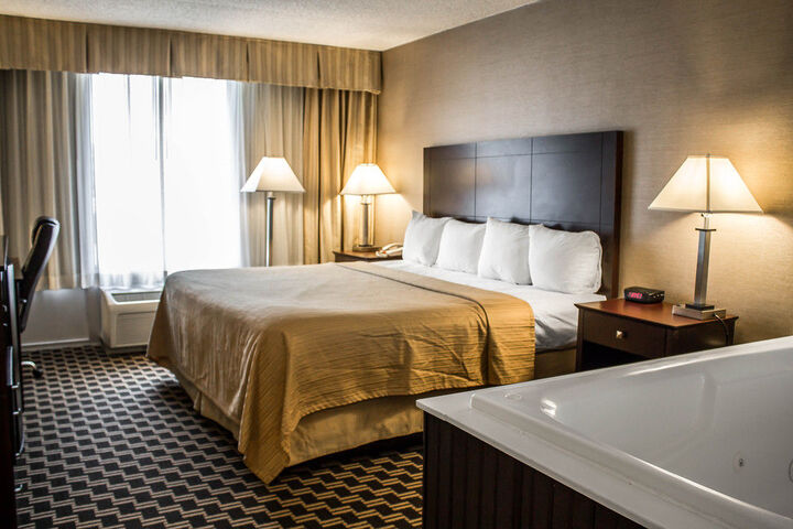 Room 4 of 23