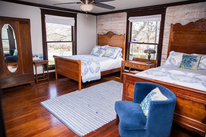 Room 5 of 44