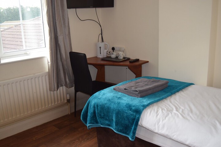 Room 7 of 27