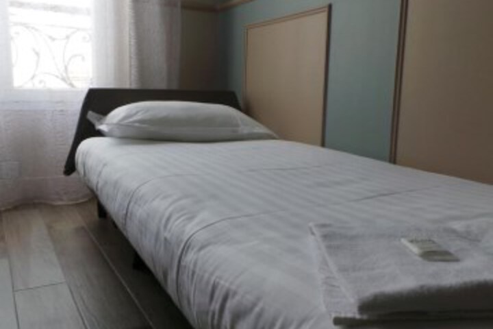 Room 17 of 60