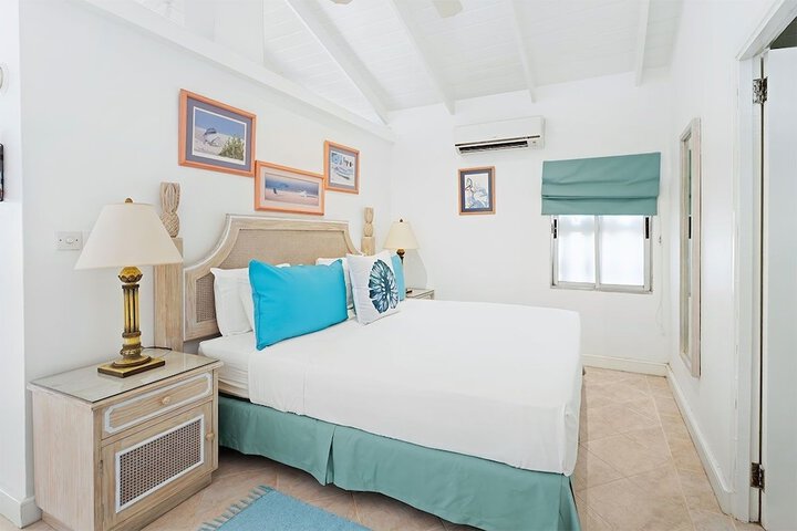 Room 4 of 79