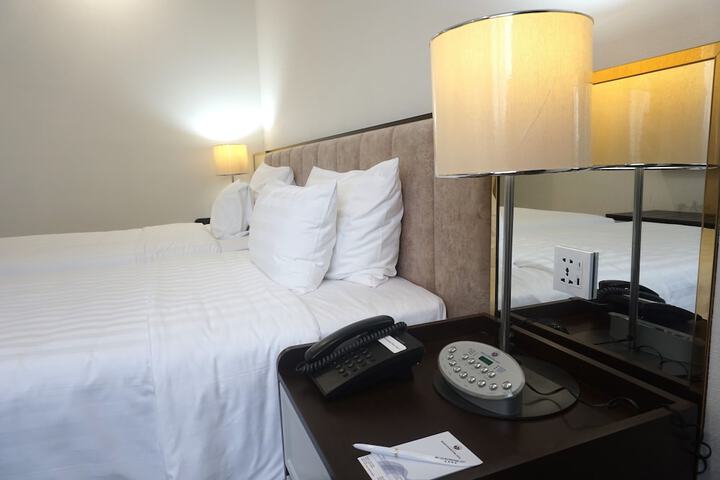 Room 15 of 123