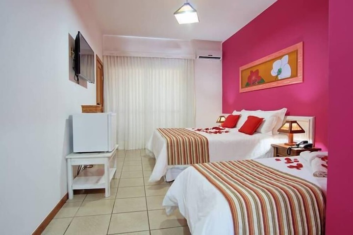 Room 3 of 68