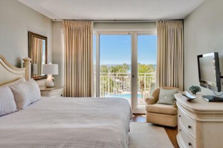 Sterling Breeze Private Beach Access