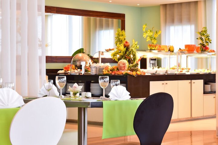 Dining 197 of 250