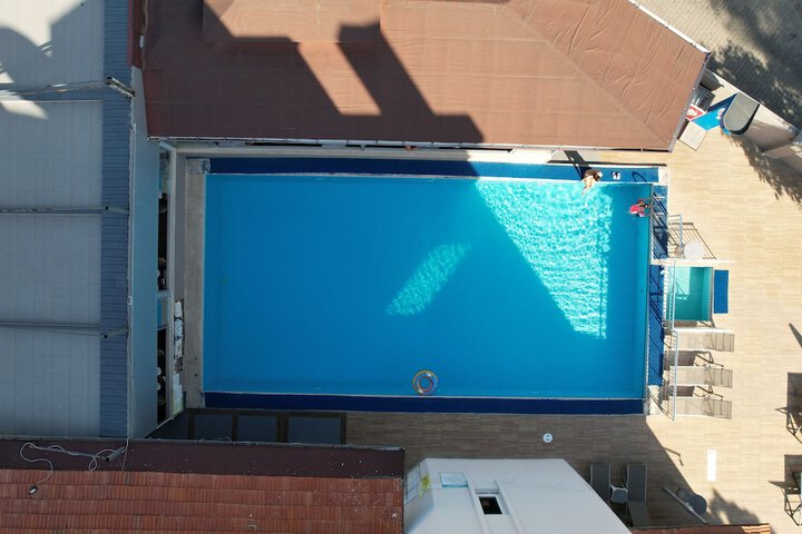 Hotel Pool