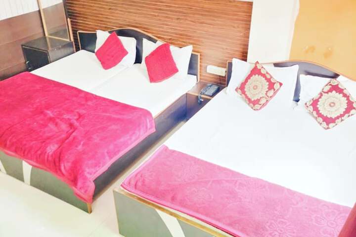 Room 10 of 20