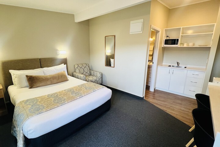 Room 6 of 26