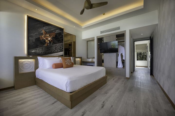 Room 9 of 81