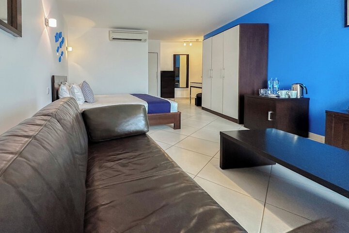Room 7 of 63
