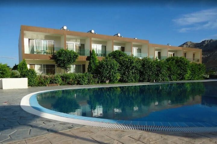 Hotel with Pool