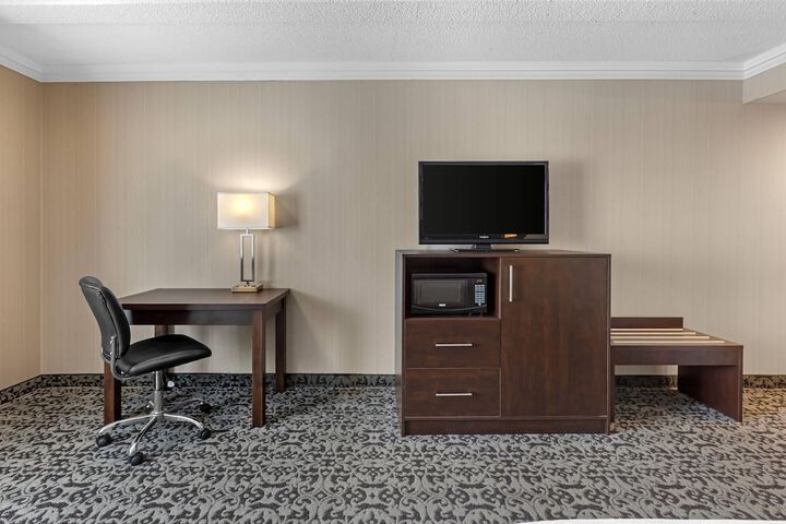 Room 22 of 65