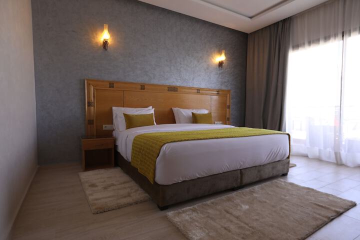 Room 4 of 37