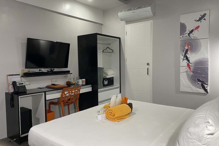 Room 86 of 403