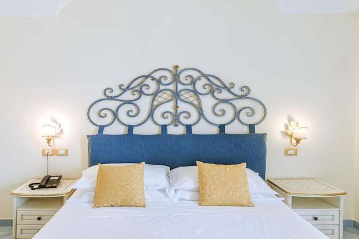 Room 10 of 55