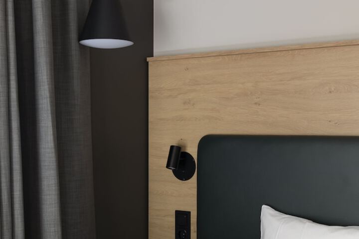 Room 18 of 50