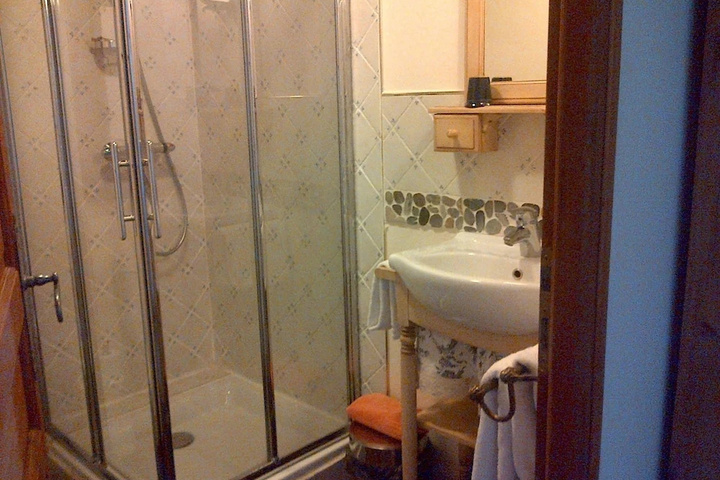 Room 7 of 17
