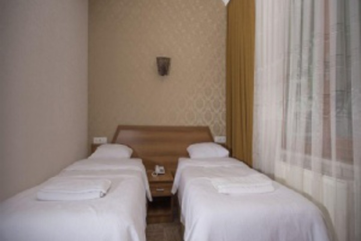 Room 141 of 216