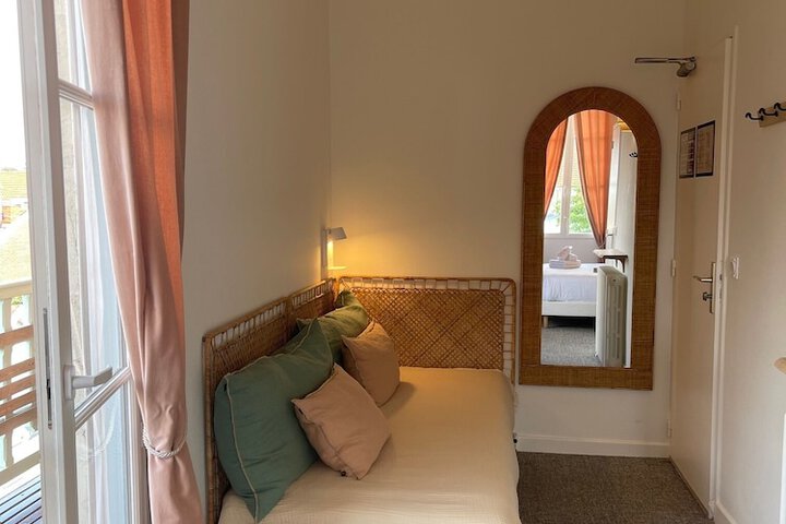 Room 17 of 52