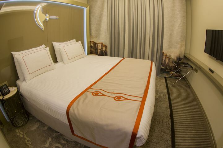 Room 20 of 40
