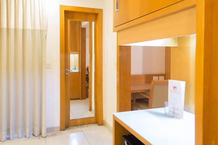 Room 32 of 116