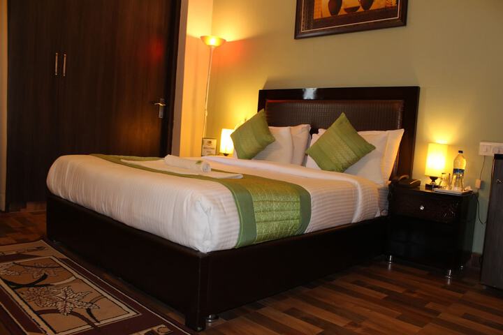 Room 16 of 25