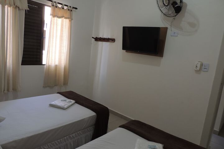 Room 16 of 107