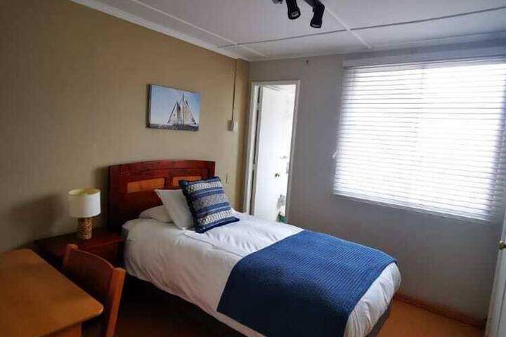 Room 2 of 31