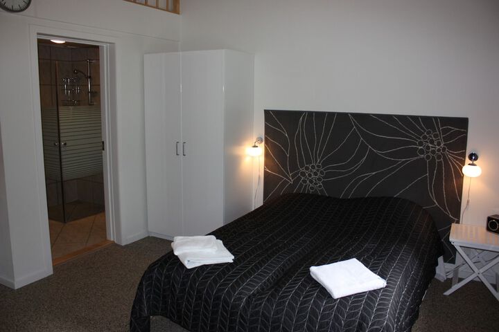 Room 6 of 36