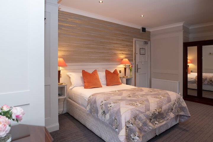 Room 8 of 56