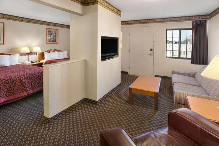 1 King Bed (1 of 19)