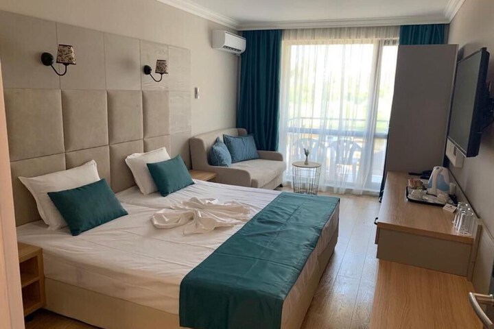 Room 13 of 51