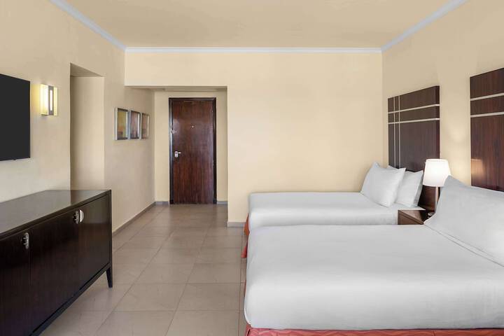 Room 36 of 199