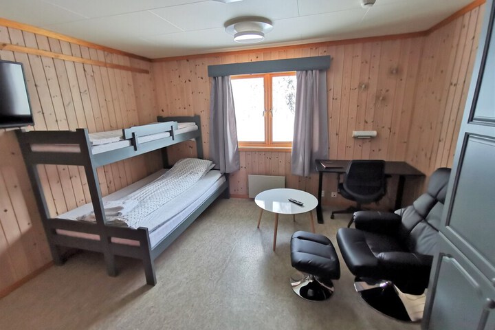 Room 4 of 41