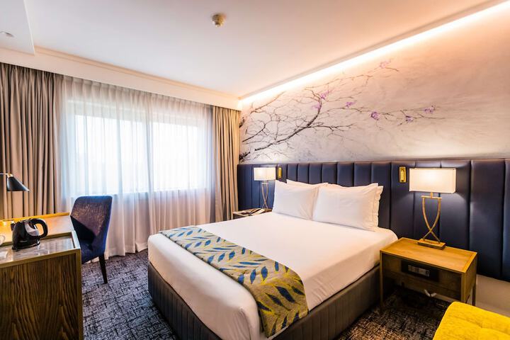 Room 6 of 54