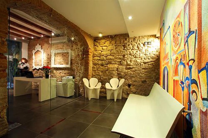 Entrance & Lobby