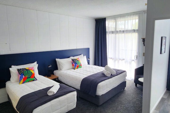 Room 34 of 165