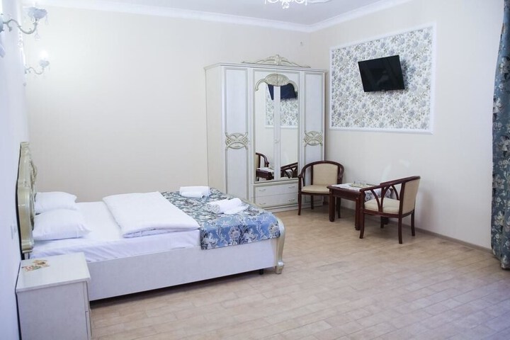 Room 7 of 43