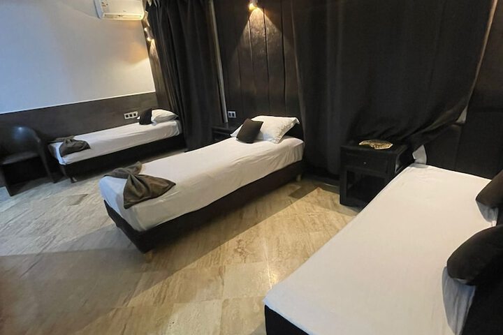 Room 3 of 9