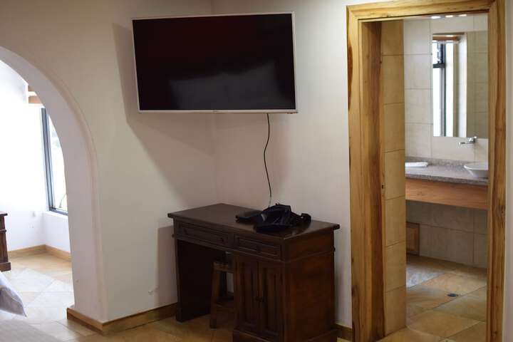 Room 28 of 77