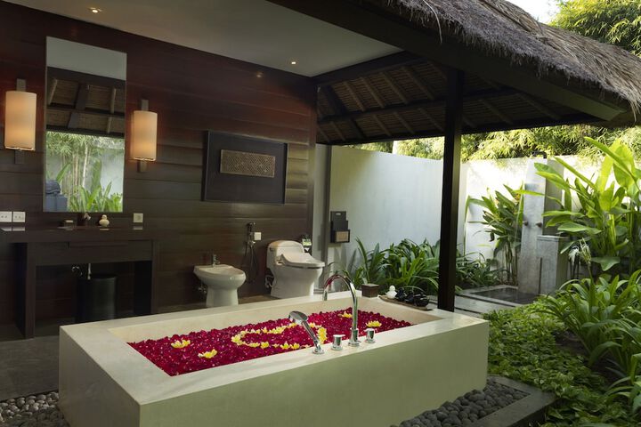 Bathroom Interior Photo