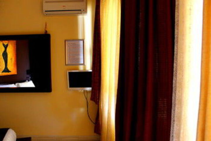 Room 114 of 191