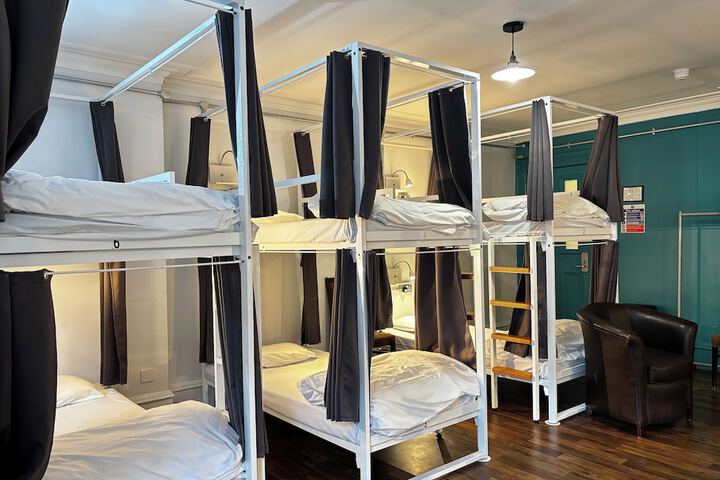 Room 54 of 75