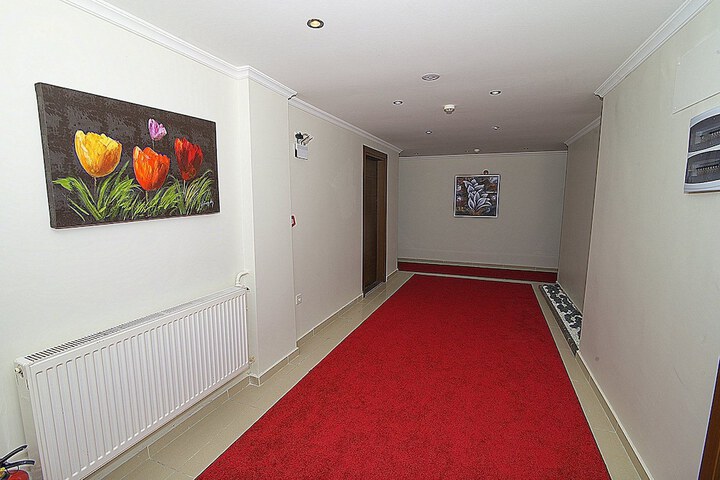 Ballroom/Hall 26 of 36