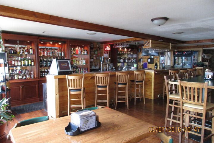 Lounge 159 of 202