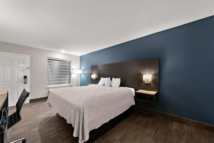Room 21 of 47