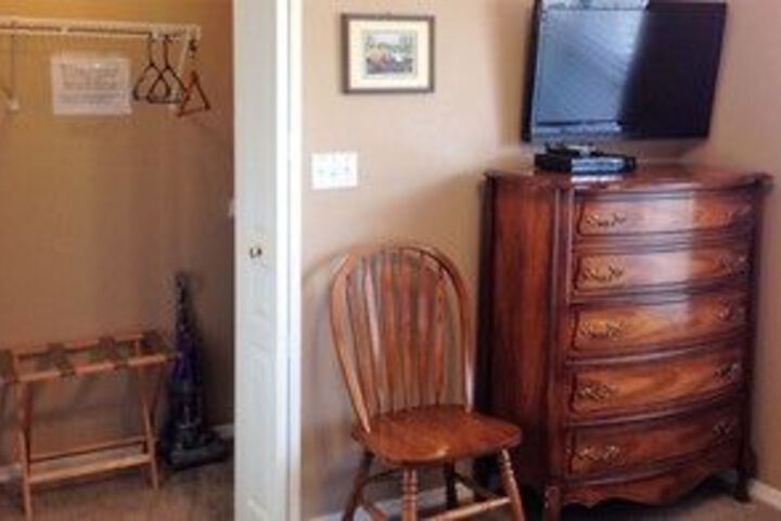 Room 10 of 29