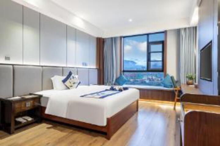 Room 10 of 10